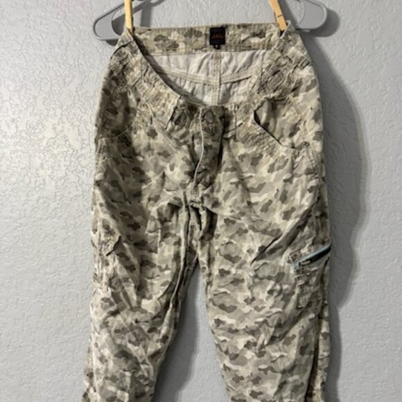 JAG camo baggy cargo capris - Picture 1 of 6